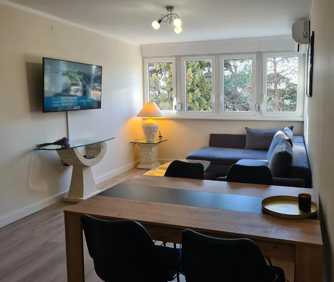 פולה Apartman Monte Zaro Park